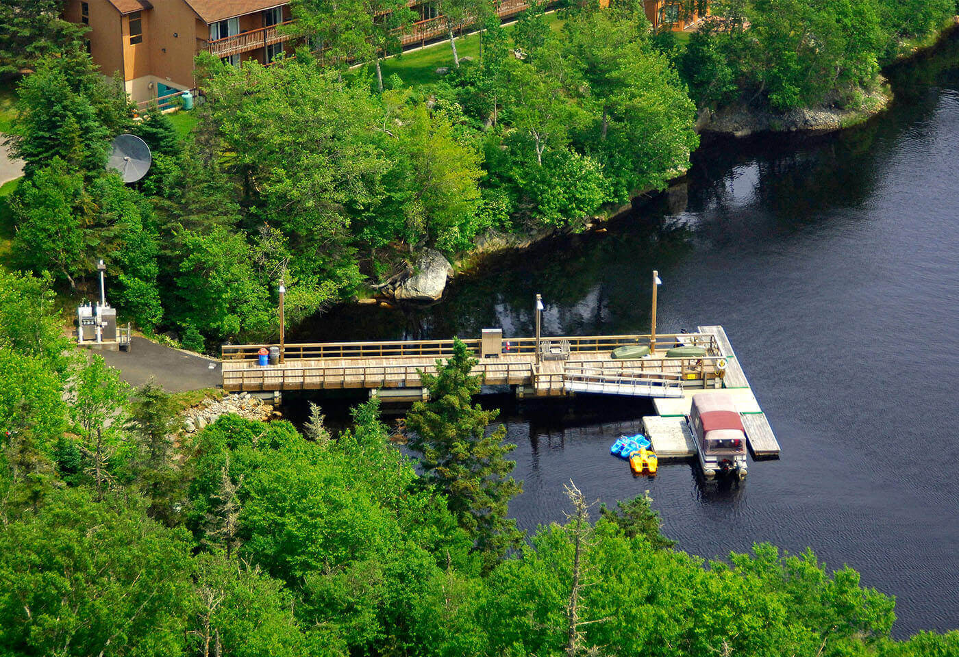 to Lodge, your Nature Resort and Travel Destination on